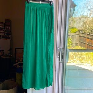 Boutique Crinkled Chiffon Maxi Skirt- NWOT